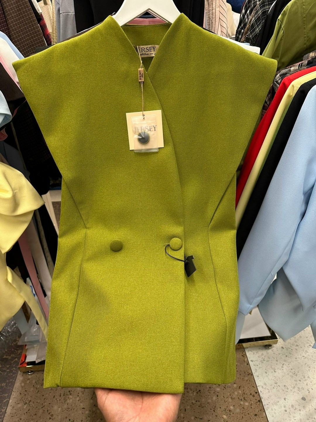 одежд,,модная одежда,ассортимент одежды