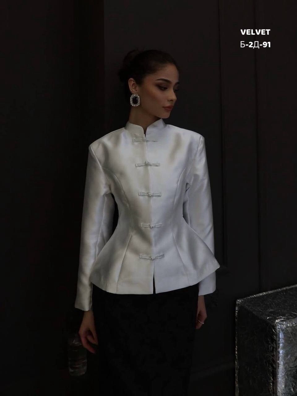 жакет для женщин,жакет приталенный,одежда для женщин,женские жакеты,женские деловые костюмы