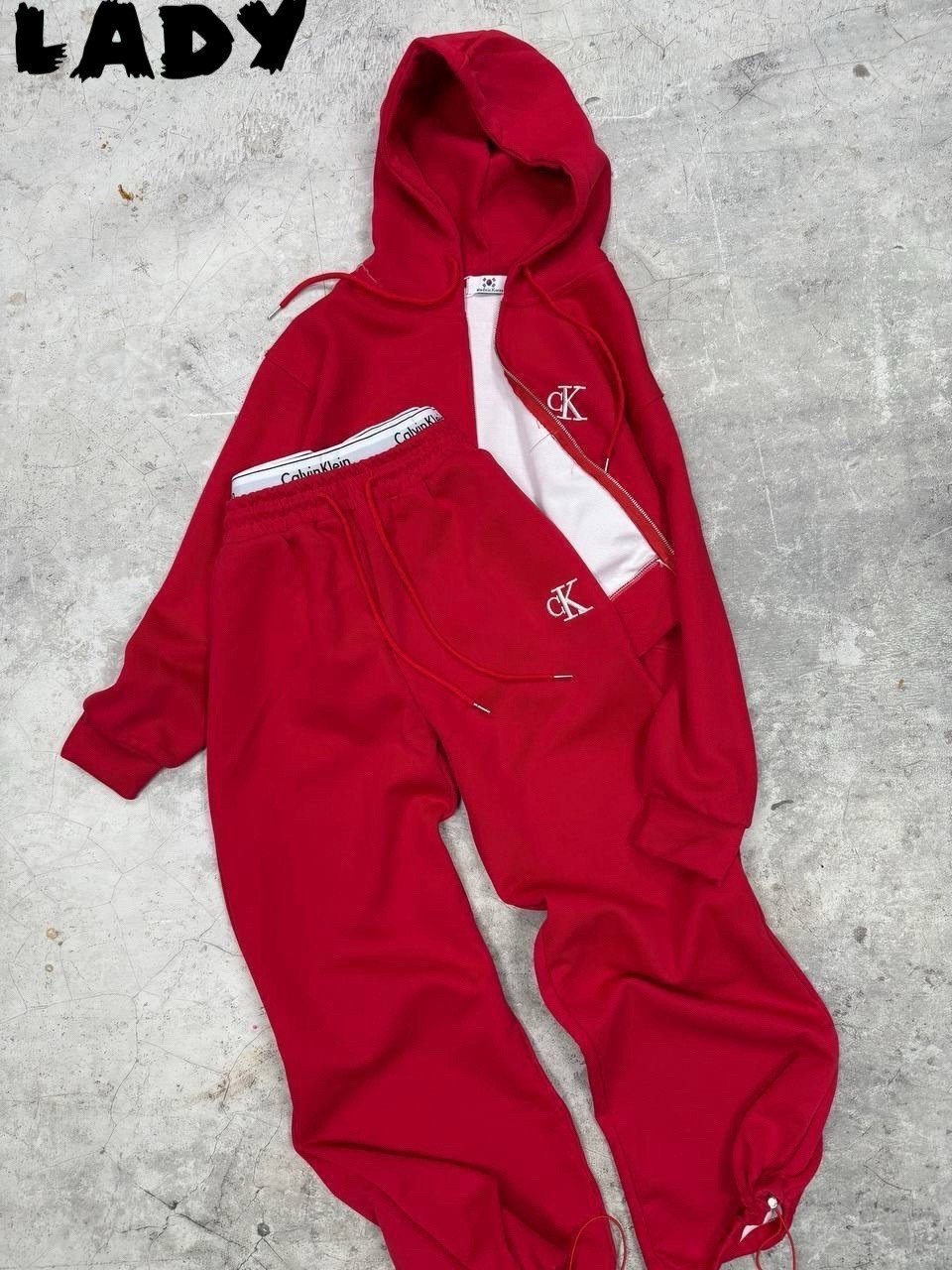 серый спортивный костюм кельвин кляйн,спортивный женский костюм серый,костюм спортивный,спортивный костюм женский,спортивный костюм серый gap