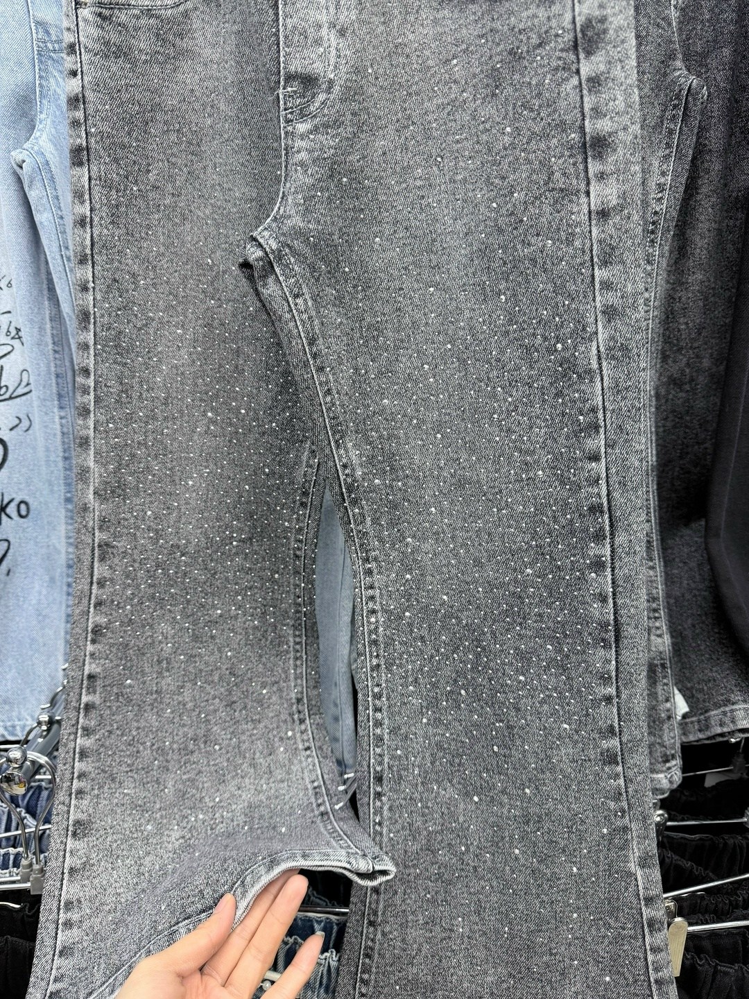 широкие джинсы женские,брюки джинсы,джинсы с широкими штанинами,женские джинсы,джинсы широкий