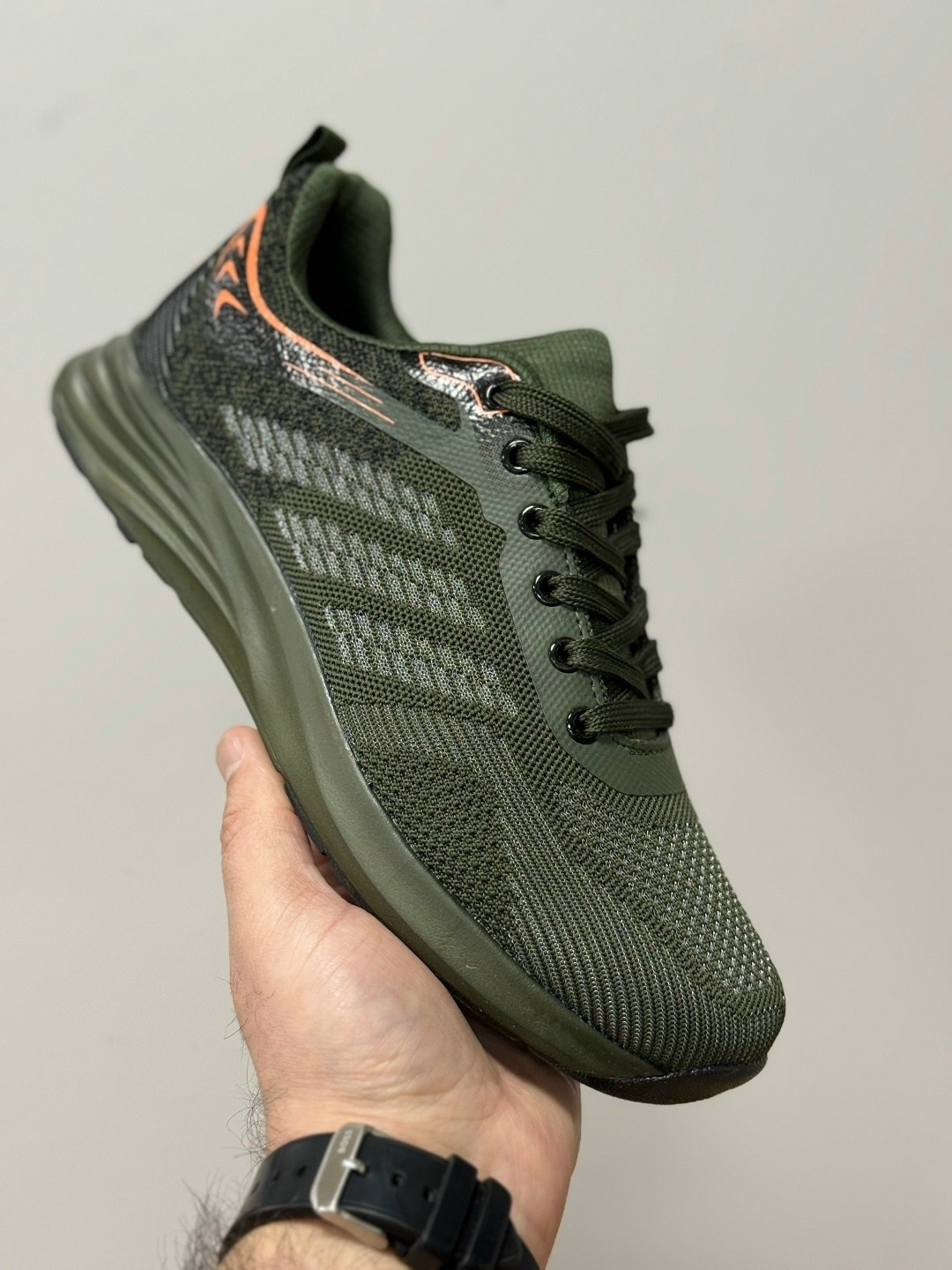 кроссовки,кроссовки удобные,мужские кроссовки,спортивная ,кроссовка