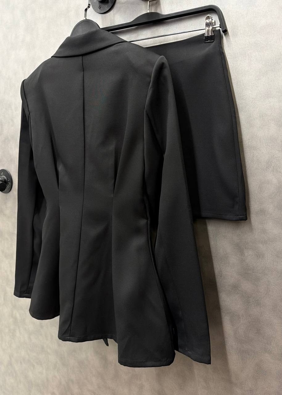 женские костюмы,элегантные костюмы,костюм с юбкой,костюм классический,трендовый костюм укороченный пиджак и юбка мини