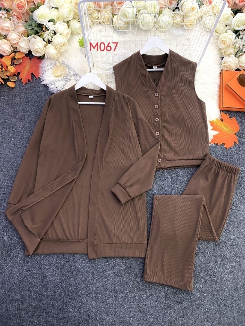 костюм трикотажный,повседневный костюм,костюм двойка,женский трикотажный костюм,трикотажный костюм тройка