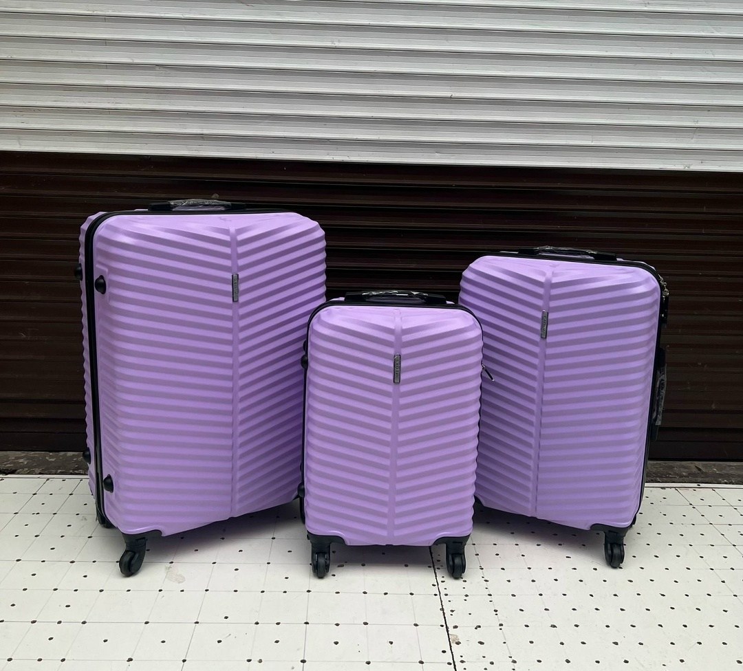 комплект чемодан,чемодан,чемодан на колесах,пластиковый чемодан,чемодан женский