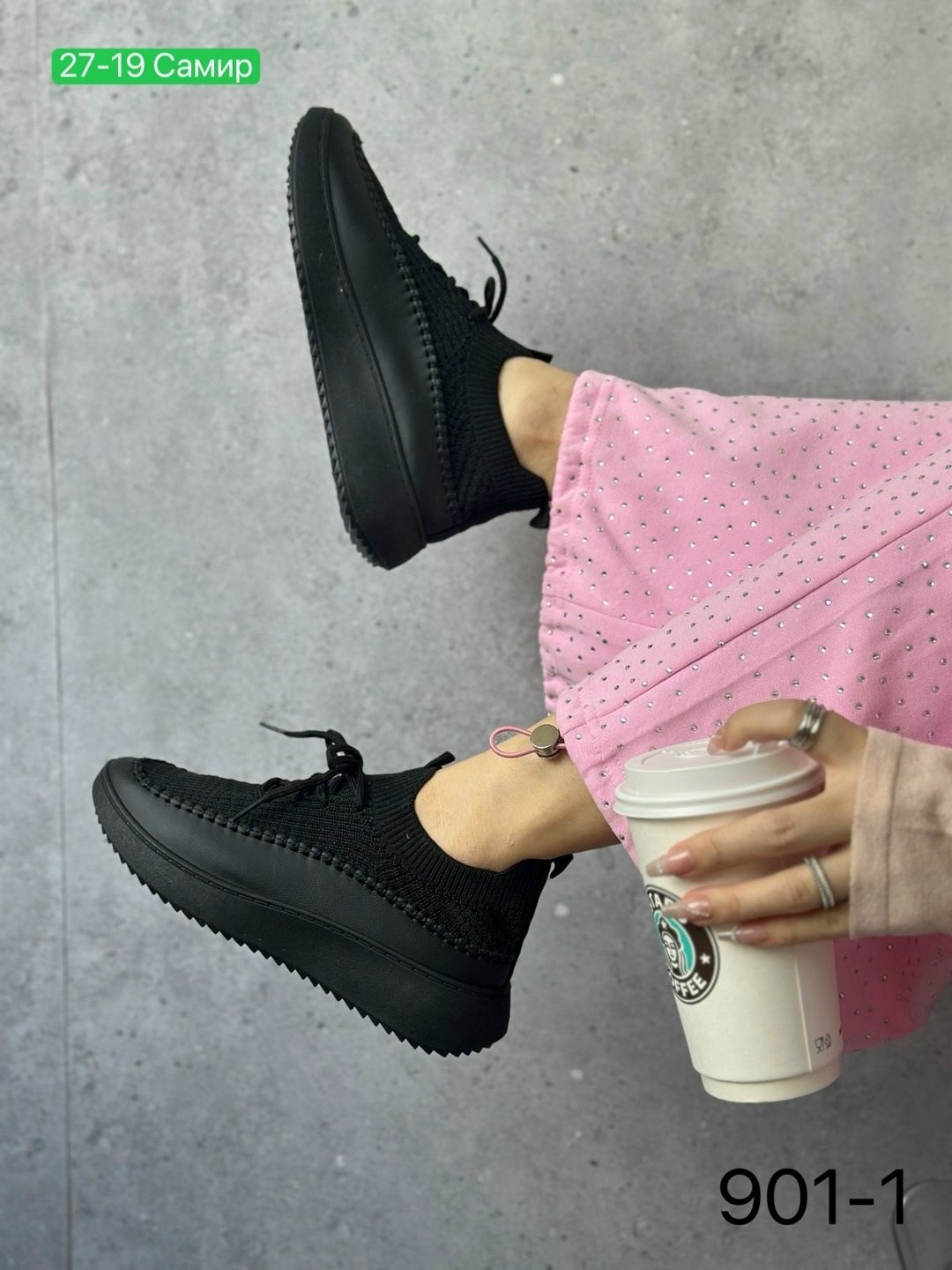 ,женские кроссовки,спортивная , женская,кроссовки адидас женские черные с черной подошвой