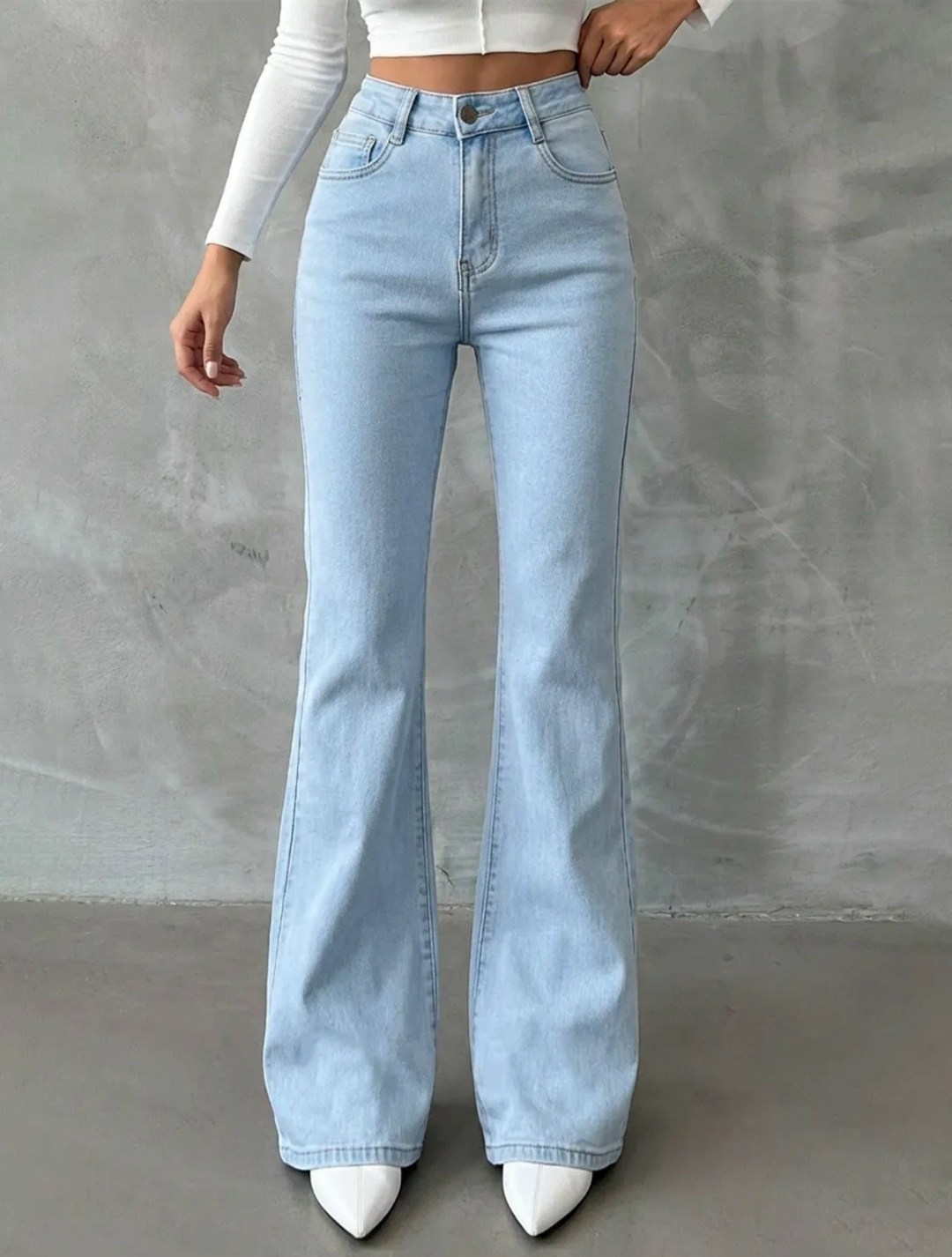 джинсы клеш женские,женские джинсы,джинсы клёш,джинсы клеш светло голубые,светлые джинсы клеш