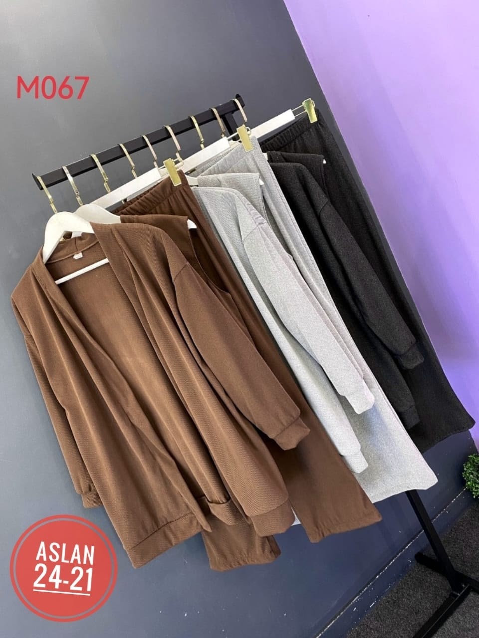 костюм тройка женский,трикотажный брючный костюм тройка,брючный костюм,трикотажный костюм тройка,костюм трикотажный