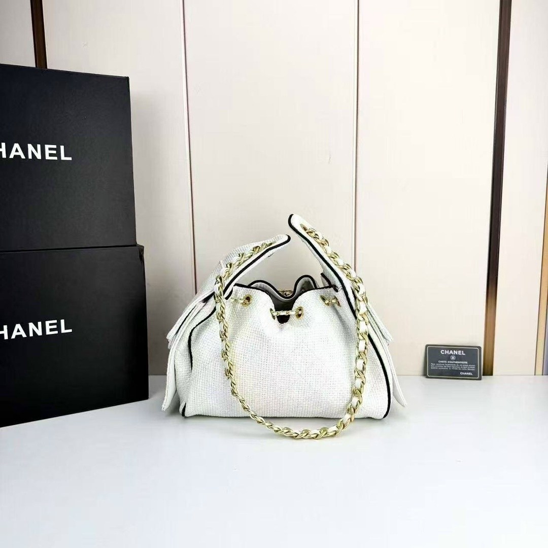 сумка chanel,белая кожаная сумка chanel 25 small,женская сумка chanel,chanel белая кожаная сумка через плечо для женщин,сумка женская шанель стеганая ковша цепь chanel