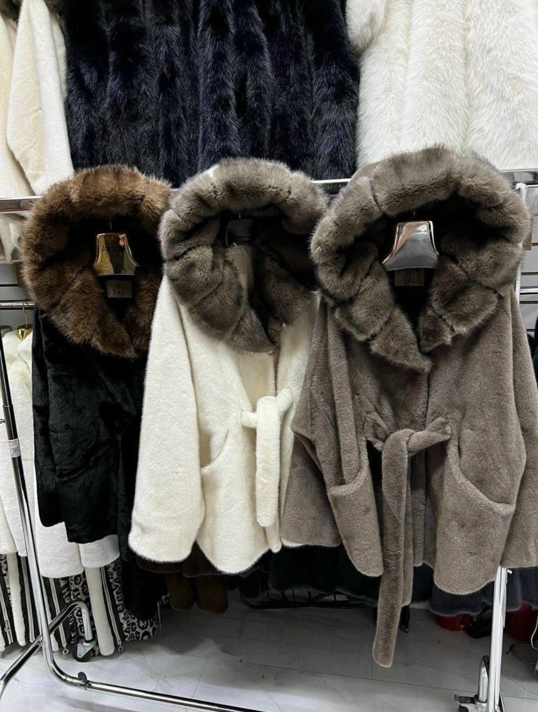 шуба из эко меха под норку,шуба норка мех импортный с капюшоном,шуба эко мех под норка с капюшоном,шубка из экомеха,шубы