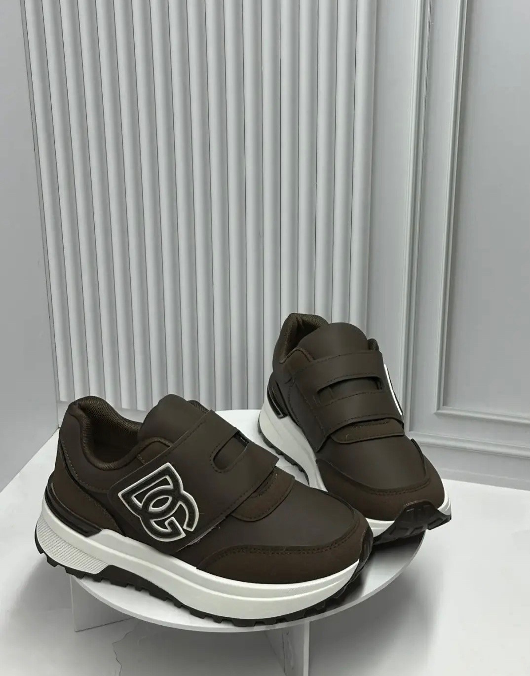 ,кроссовки chanel,женские кроссовки,кроссовки женские коричневые,повседневные кроссовки