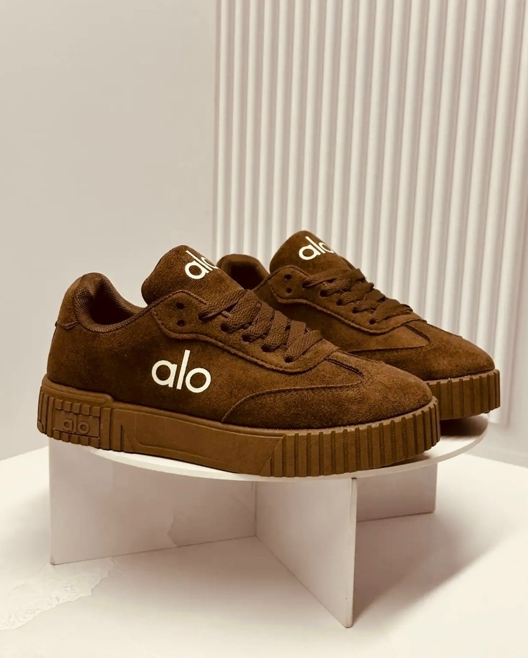 ,кроссовки замш,кроссовки женскиe,замшевые кроссовки, женская