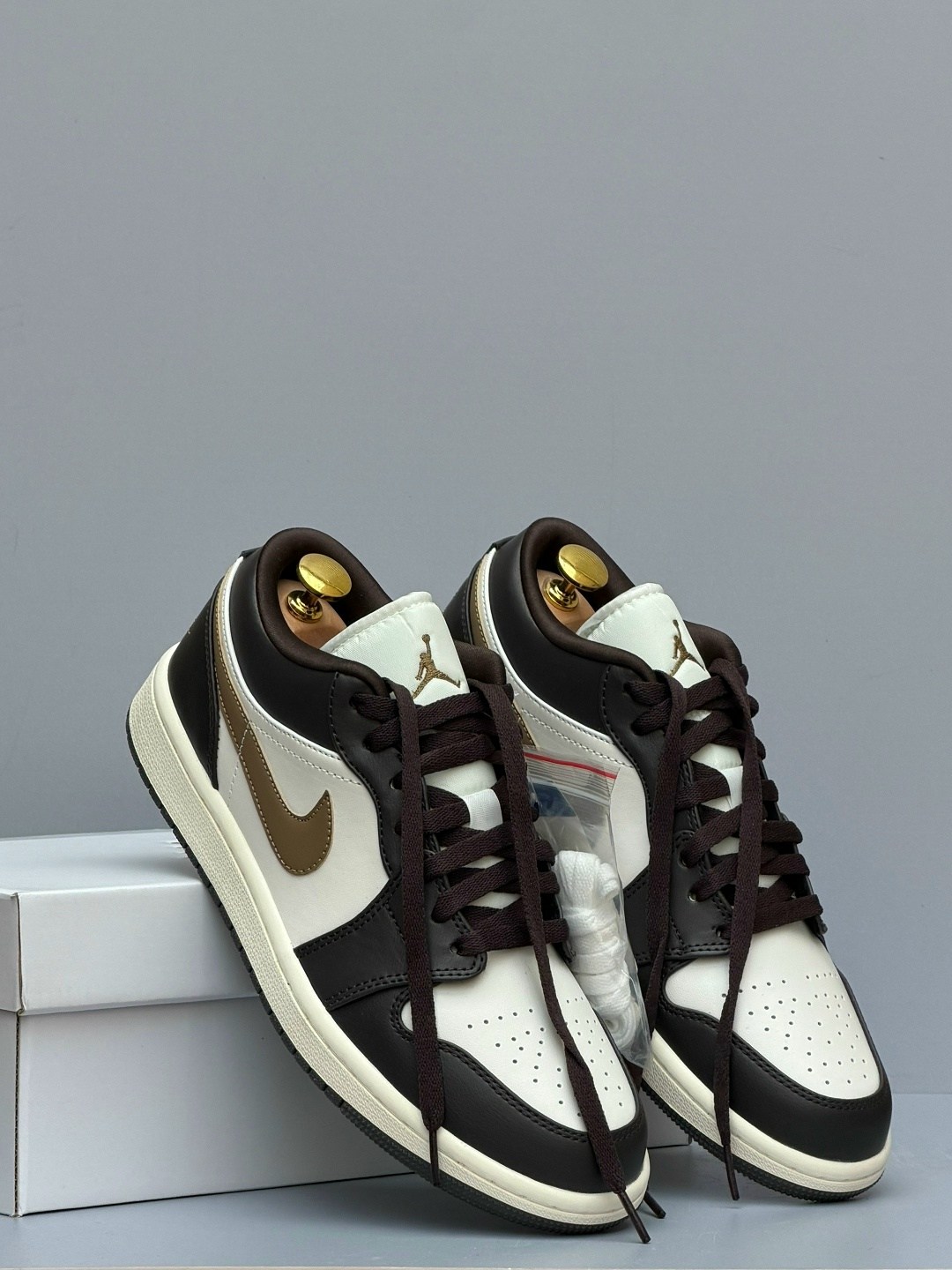 кроссовки air jordan wmns air jordan 1 low 'shadow brown' коричневый,air jordan 1 low shadow brown,nike air jordan 1 low,кроссовки nike air jordan 1 low,air jordan 1 low