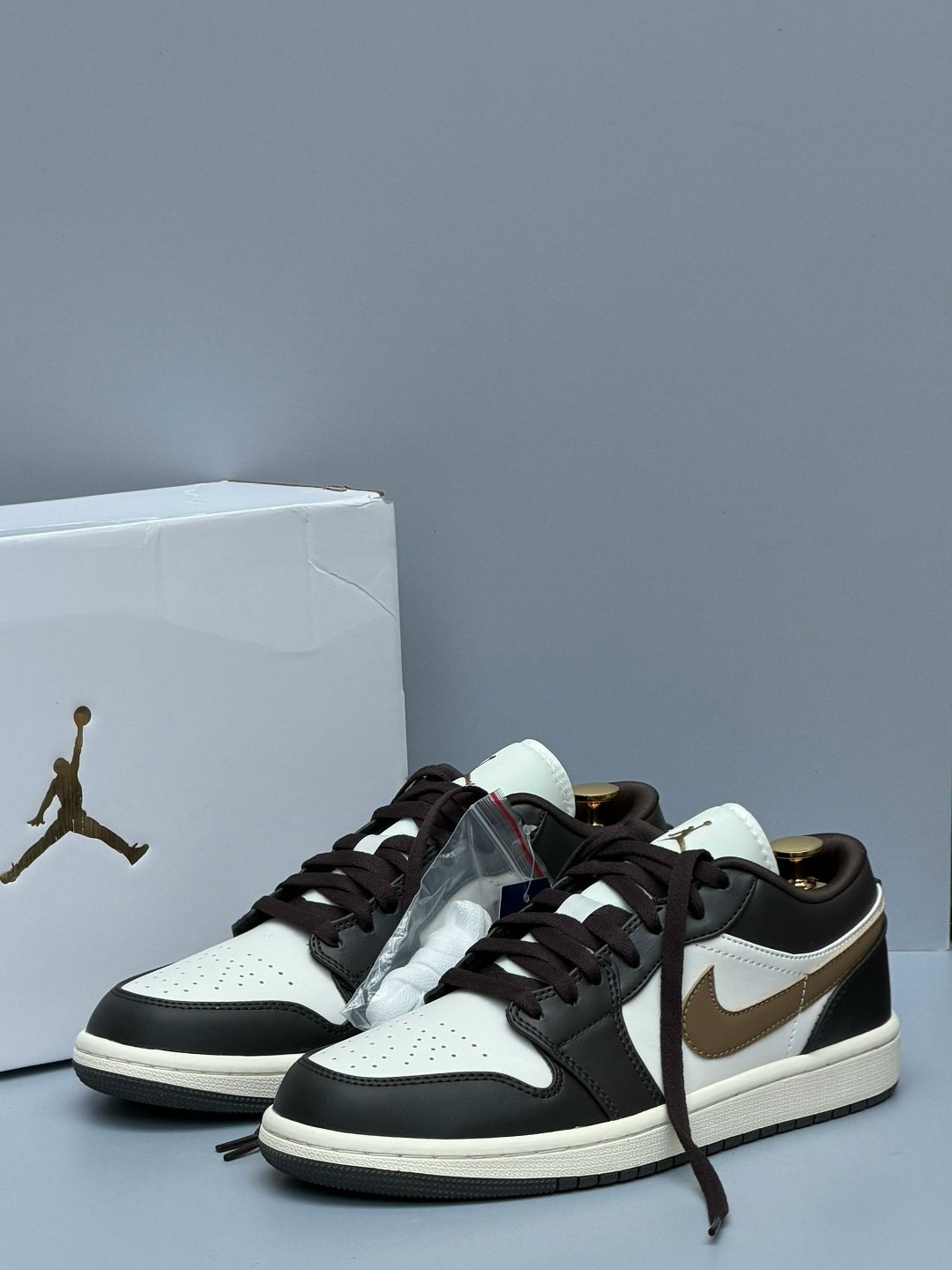 кроссовки air jordan wmns air jordan 1 low 'shadow brown' коричневый,air jordan 1 low shadow brown,nike air jordan 1 low,кроссовки nike air jordan 1 low,air jordan 1 low