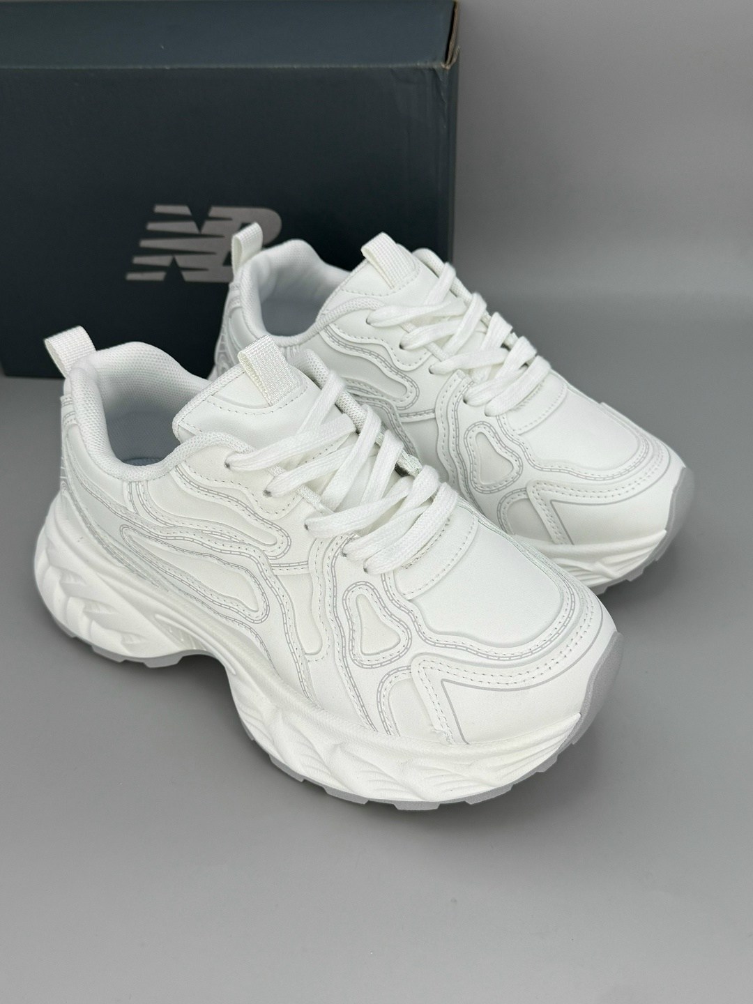 женские кроссовки,белые кроссовки,кроссовки на массивной подошве,женские массивные кроссовки,модные кроссовки