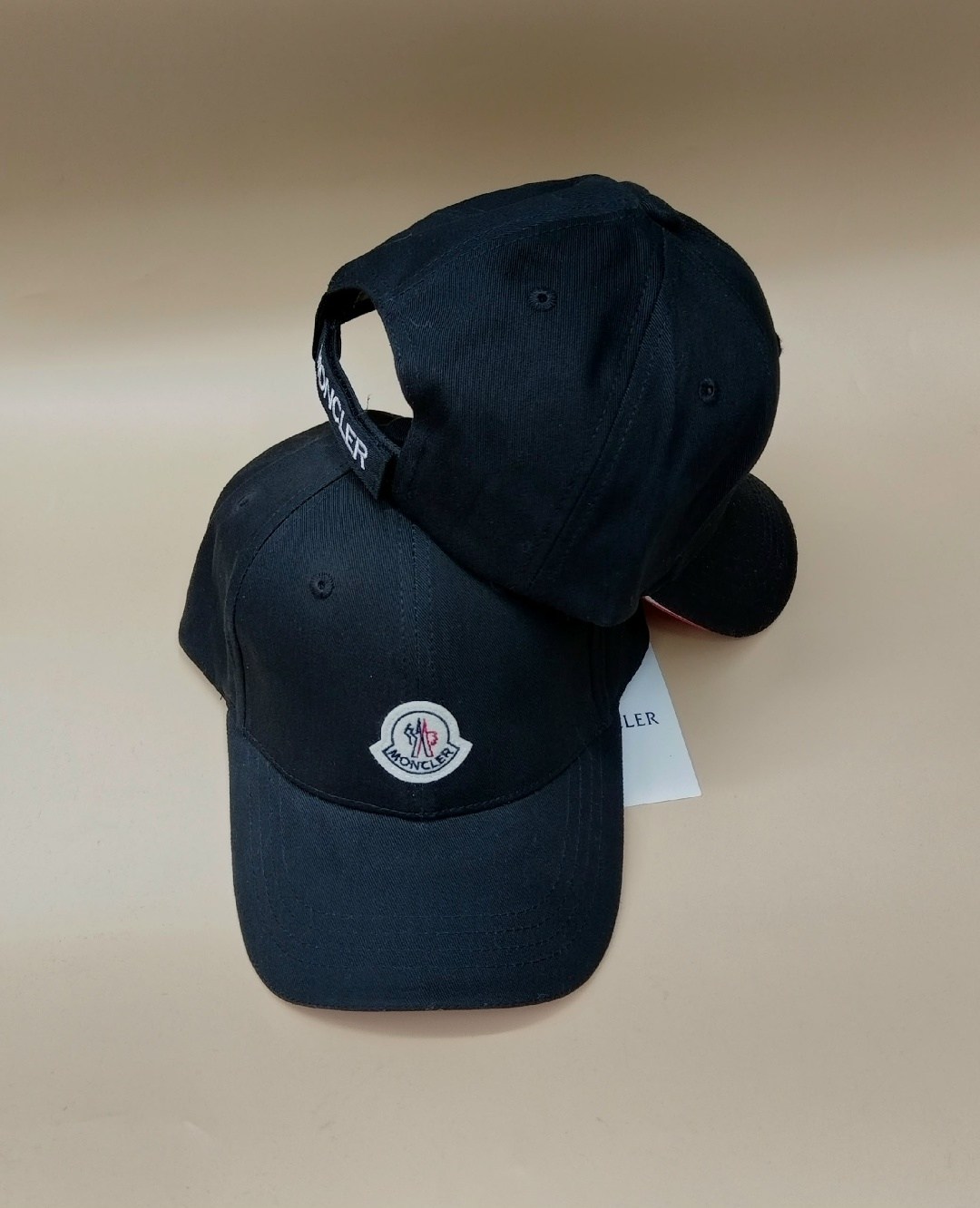 бейсболка moncler,бейсболка монклер,монклер черные кепки,кепка монклер,бейсболка