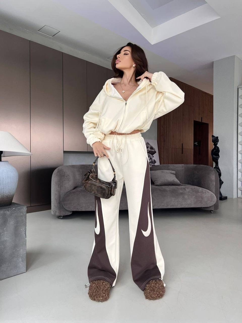 спортивный костюм женский,стильный костюм,спортивный костюм,женский костюм,костюм со штанами