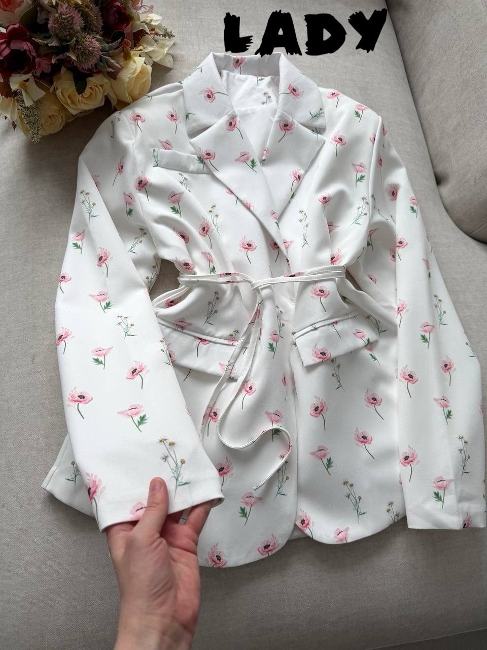 модный женский пиджак с цветочным принтом,элегантный пиджак с цветочным принтом,элегантный длинный женский жакет с цветочным принтом,пиджак оверсайз с цветочным принтом leroy style,пиджак с цветочным