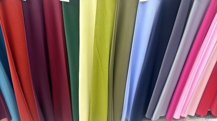 атласная юбка макси,атласная юбка,юбка шелковая зеленая fashion anastation 204816108,юбка полусолнце макси,юбка солнце макси