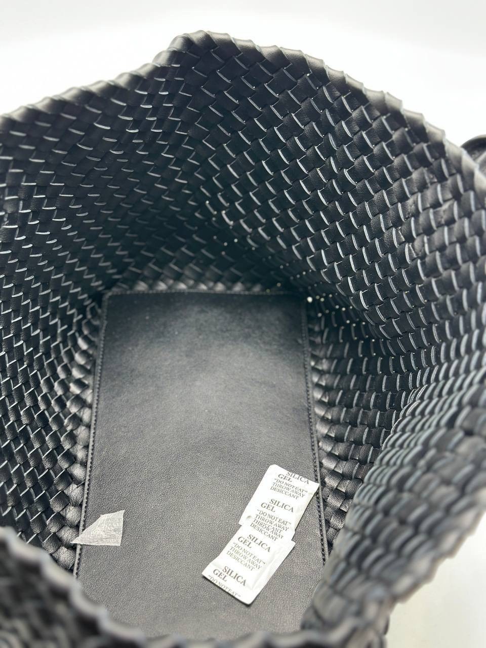 сумка bottega veneta,сумка женская bottega veneta,плетеная сумка,сумка боттега венета,кожаная сумка bottega veneta cabat черная