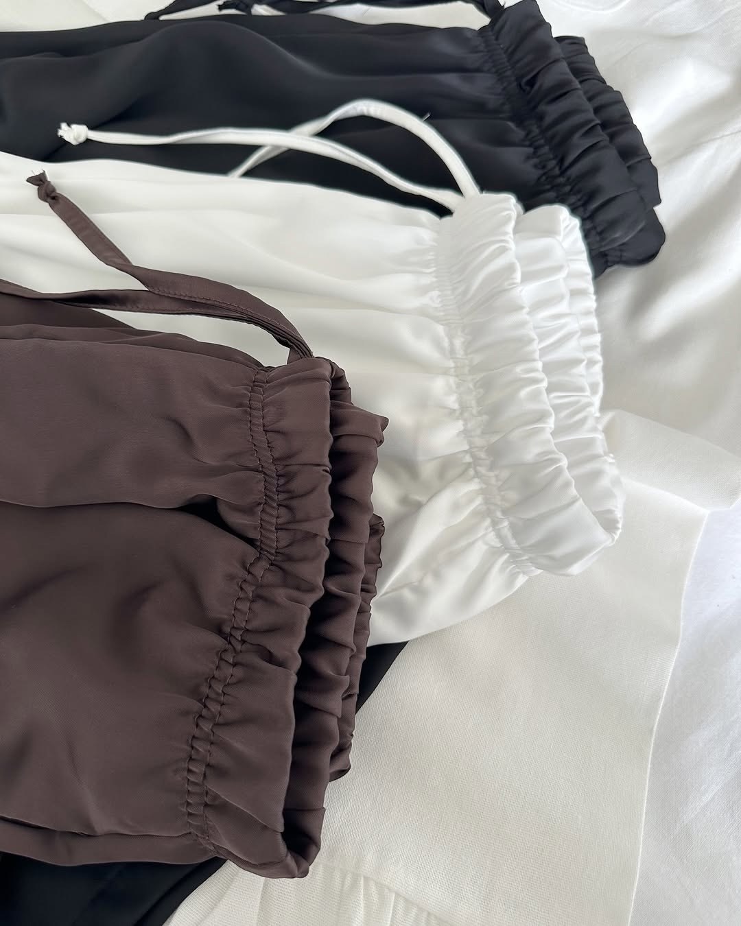 атласные брюки,шелковые брюки,брюки свободного кроя,брюки с широкими штанинами,повседневные брюки