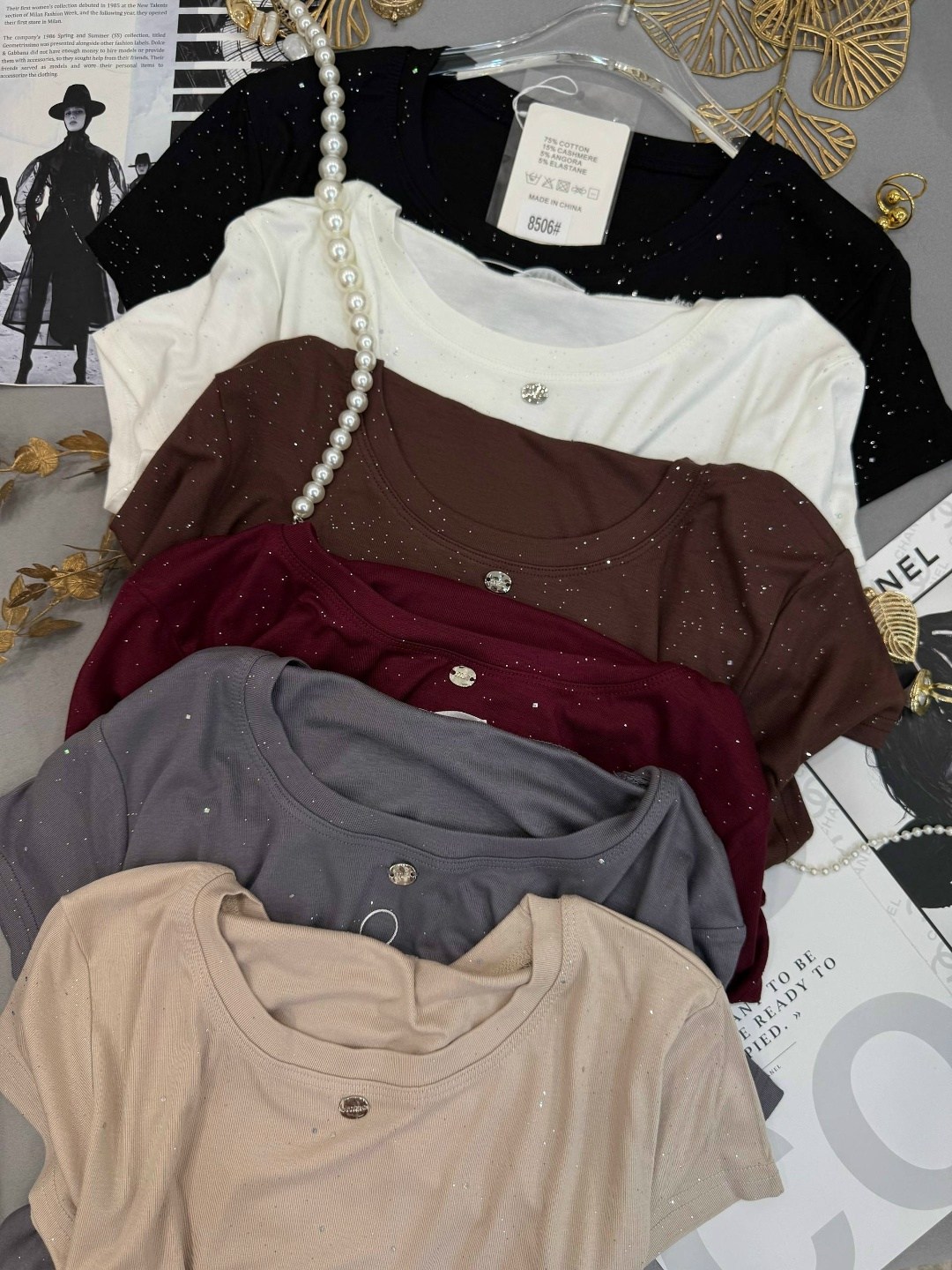 бежевая футболка женская,футболка бежевая однотонная,женская футболка,футболка с цепочкой,футболка бежевая