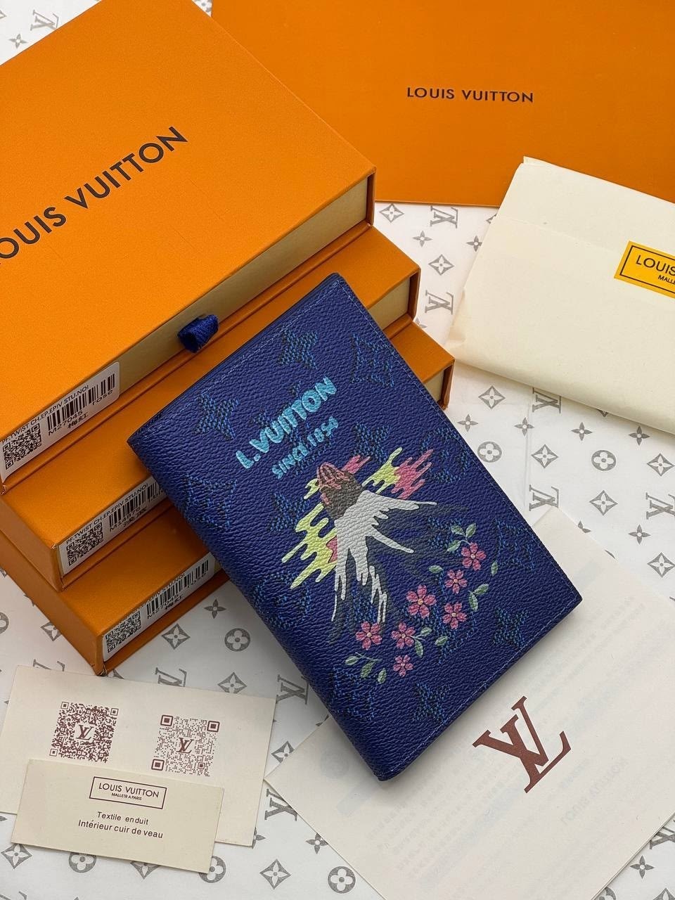 обложка на паспорт louis vuitton,louis vuitton кошелек,louis vuitton картхолдер,обложка для паспорта луи виттон,обложка на паспорт louis vuitton оригинал