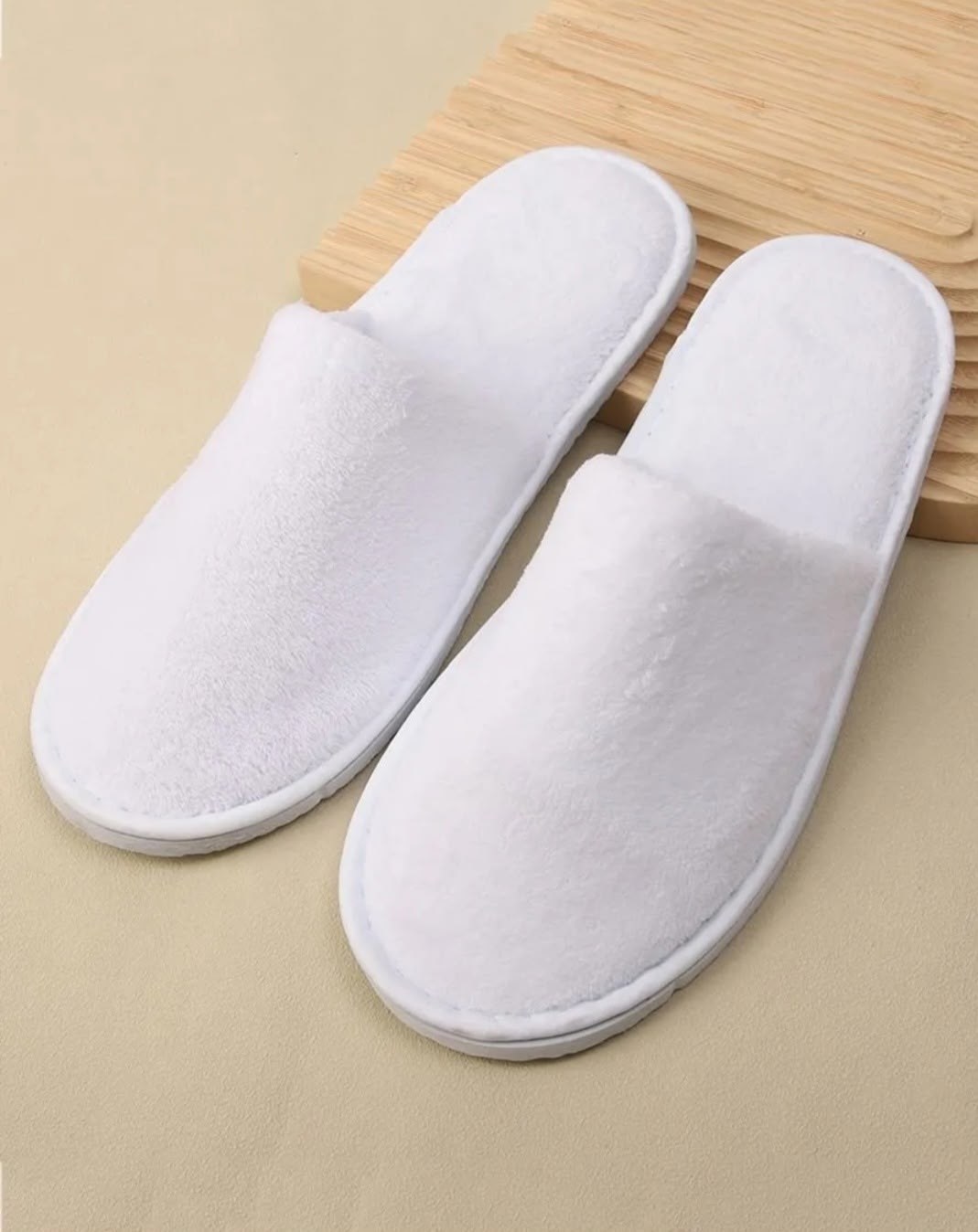 тапочки для гостиниц,одноразовые тапочки для гостиниц,одноразовые тапочки,тапочки махровые,тапочки белые