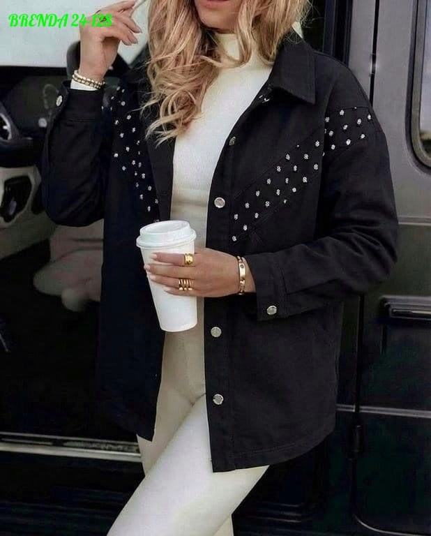 повседневная куртка,джинсовая куртка,куртка модная,джинсовая куртка с заклепками,куртка