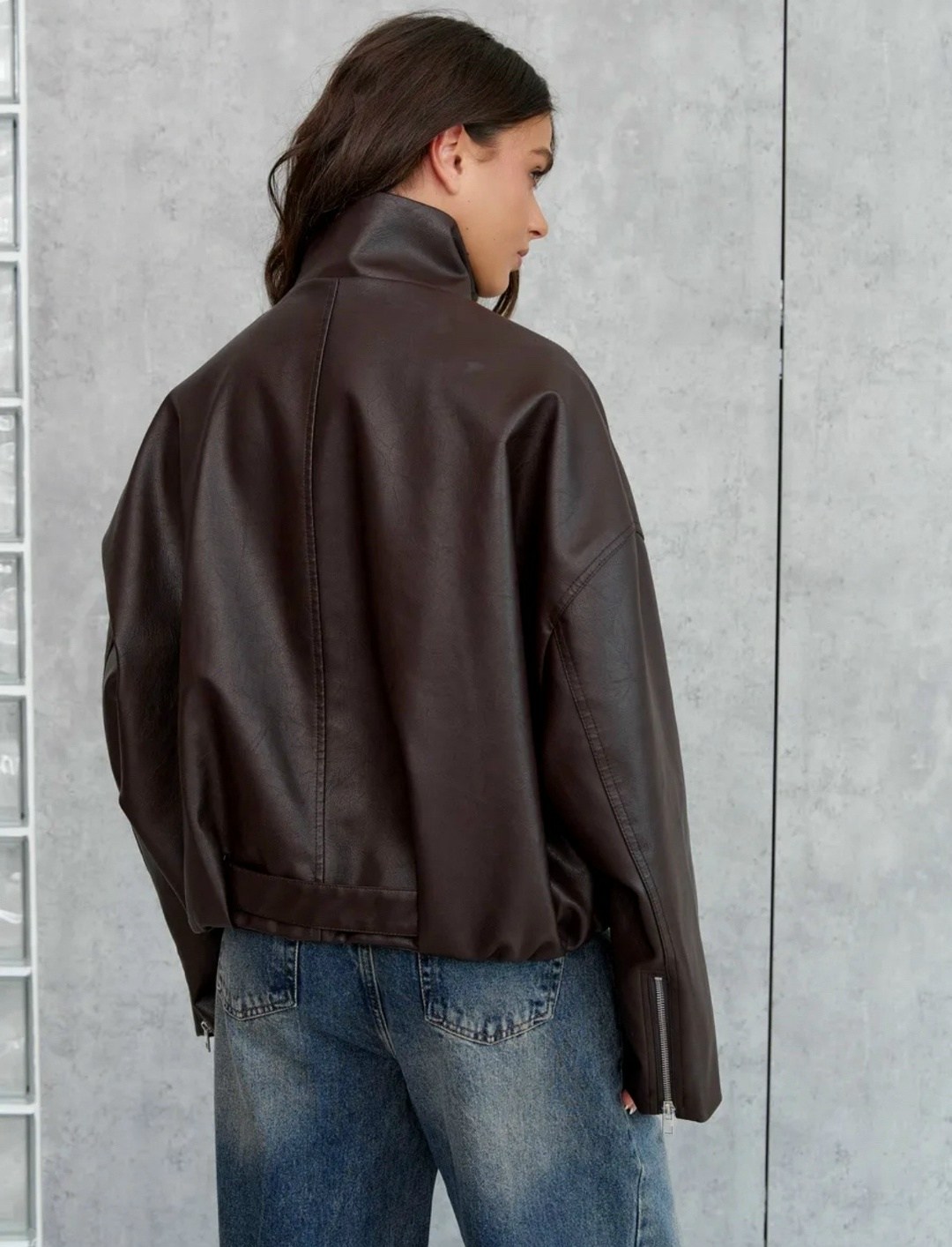 куртка бомбер,куртка кожаная,кожаный бомбер оверсайз,куртка оверсайз,женская куртка из искусственной кожи