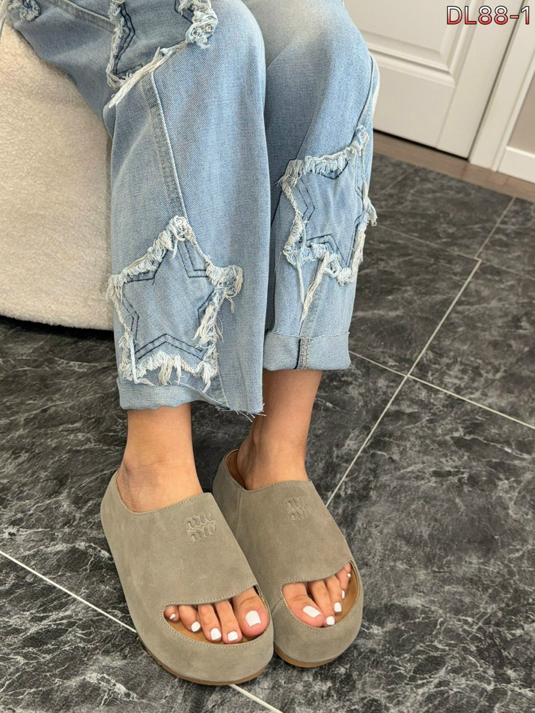 шлепанцы miu miu,женские шлепки,женские шлепанцы,мюли miu miu,