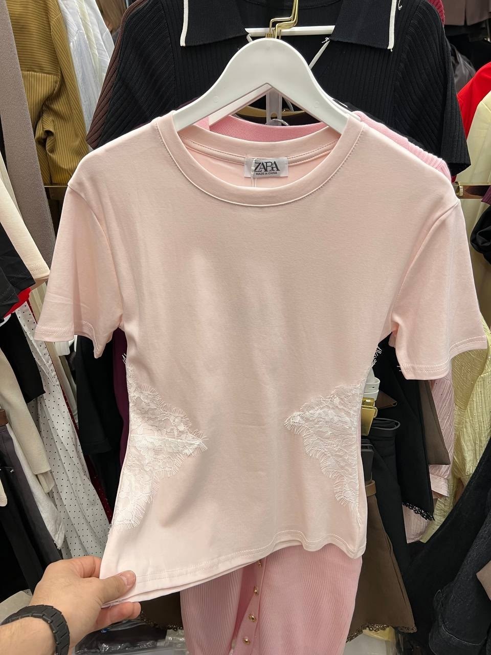 футболка с кружевами,футболки женская,футболка кружевная,футболка с кружевом,футболка с кружевными вставками