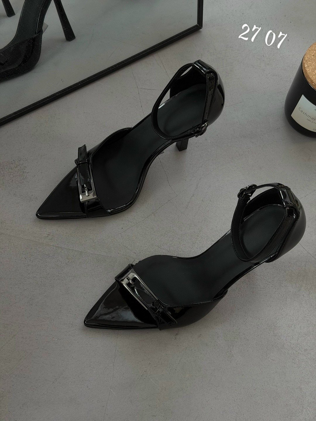 ,босоножки женские,босоножки араз женские,босоножки с ремешками,необычные босоножки