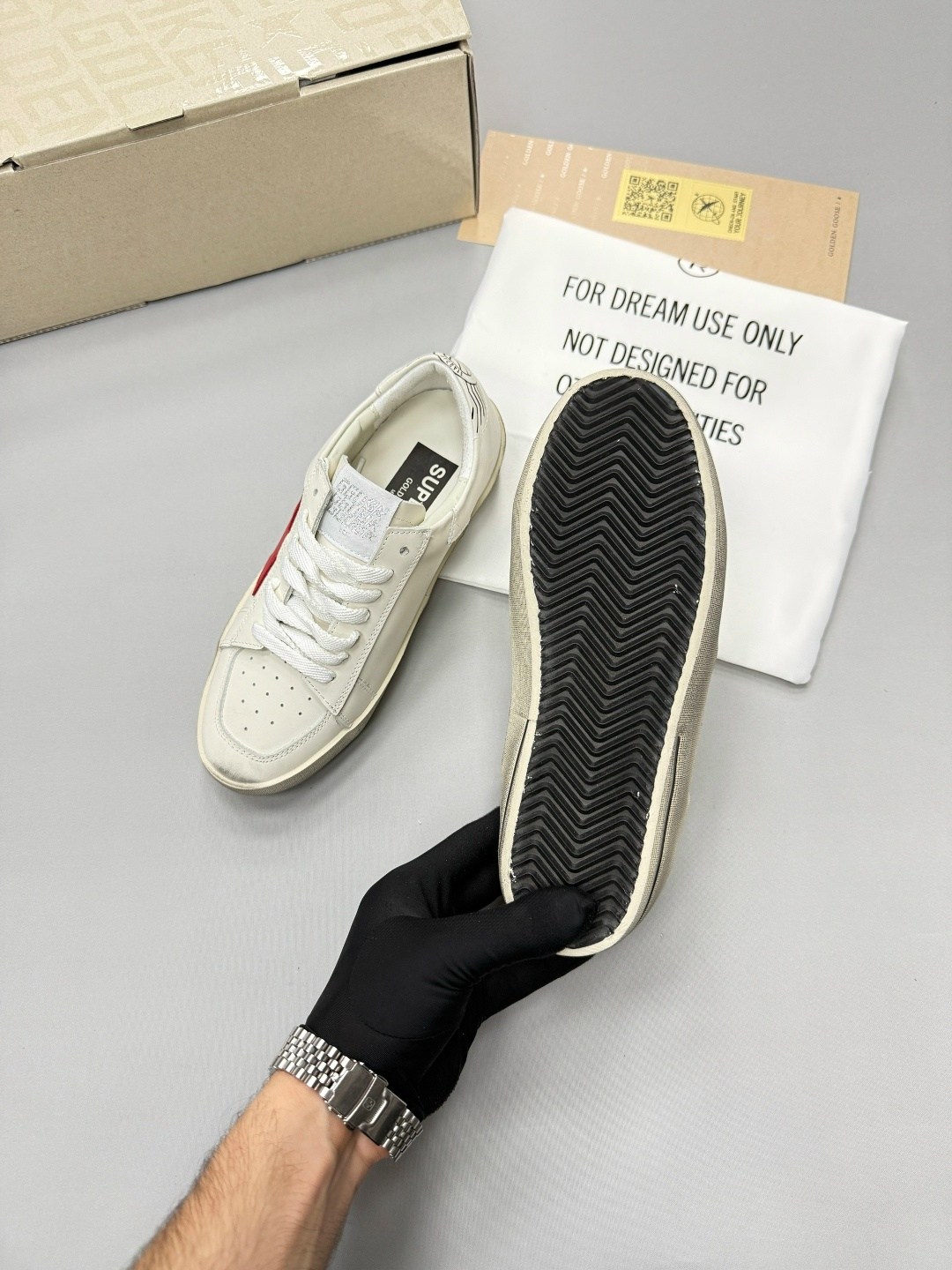 кроссовки golden goose,кеды golden goose,golden goose кеды ball star с блестками белый,golden goose deluxe brand белые кожаные кеды,кроссовки golden goose wmns ballstar milk gold кремовый