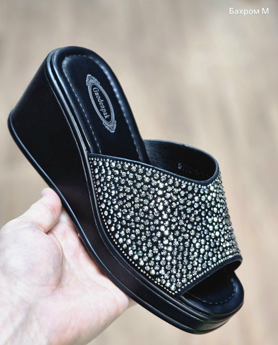 ,шлепанцы женские,шлепанцы со стразами,шлепки женские,шлепки на платформе