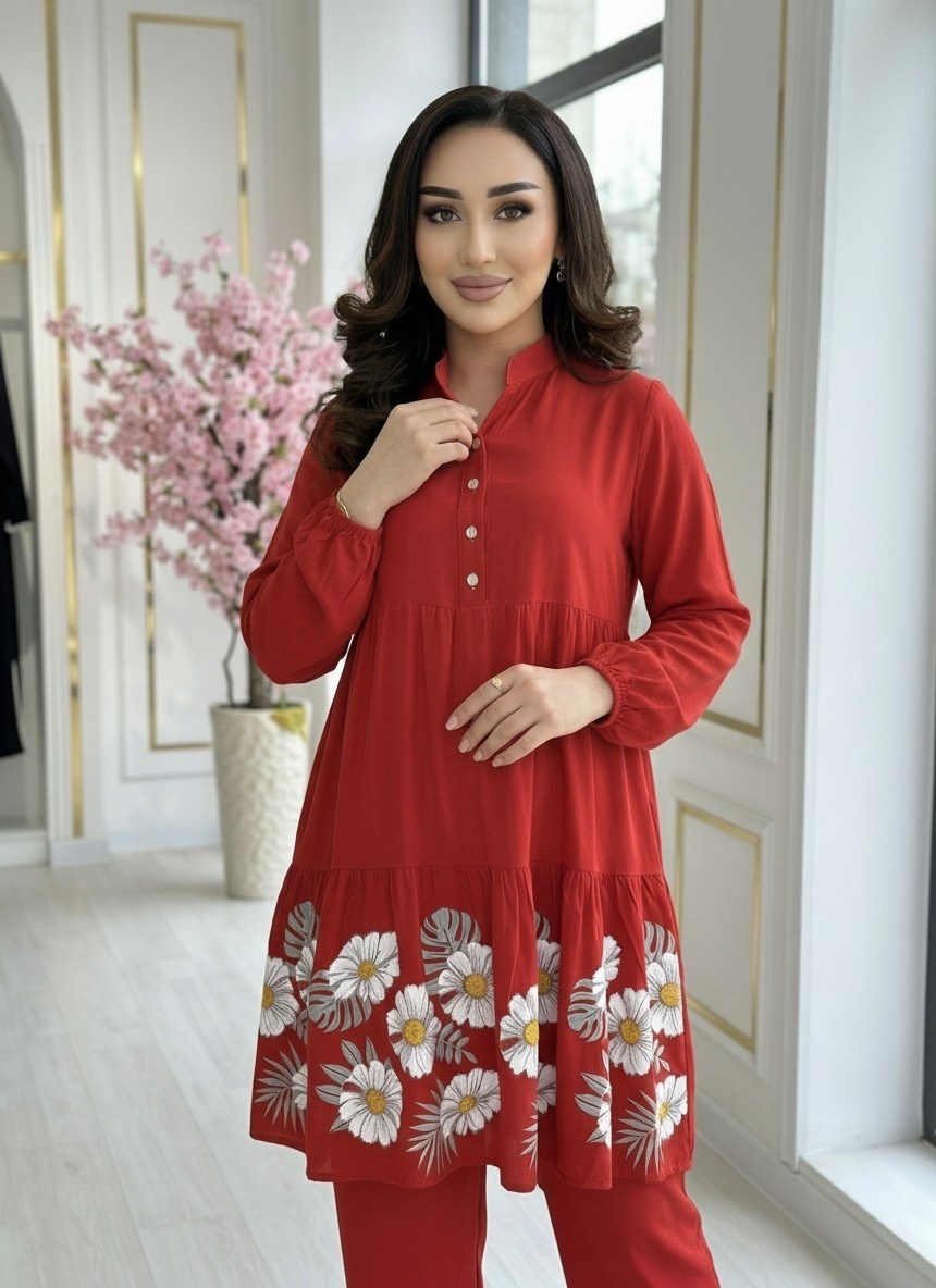 ,брючный костюм тройка,фасон платья,женское платье