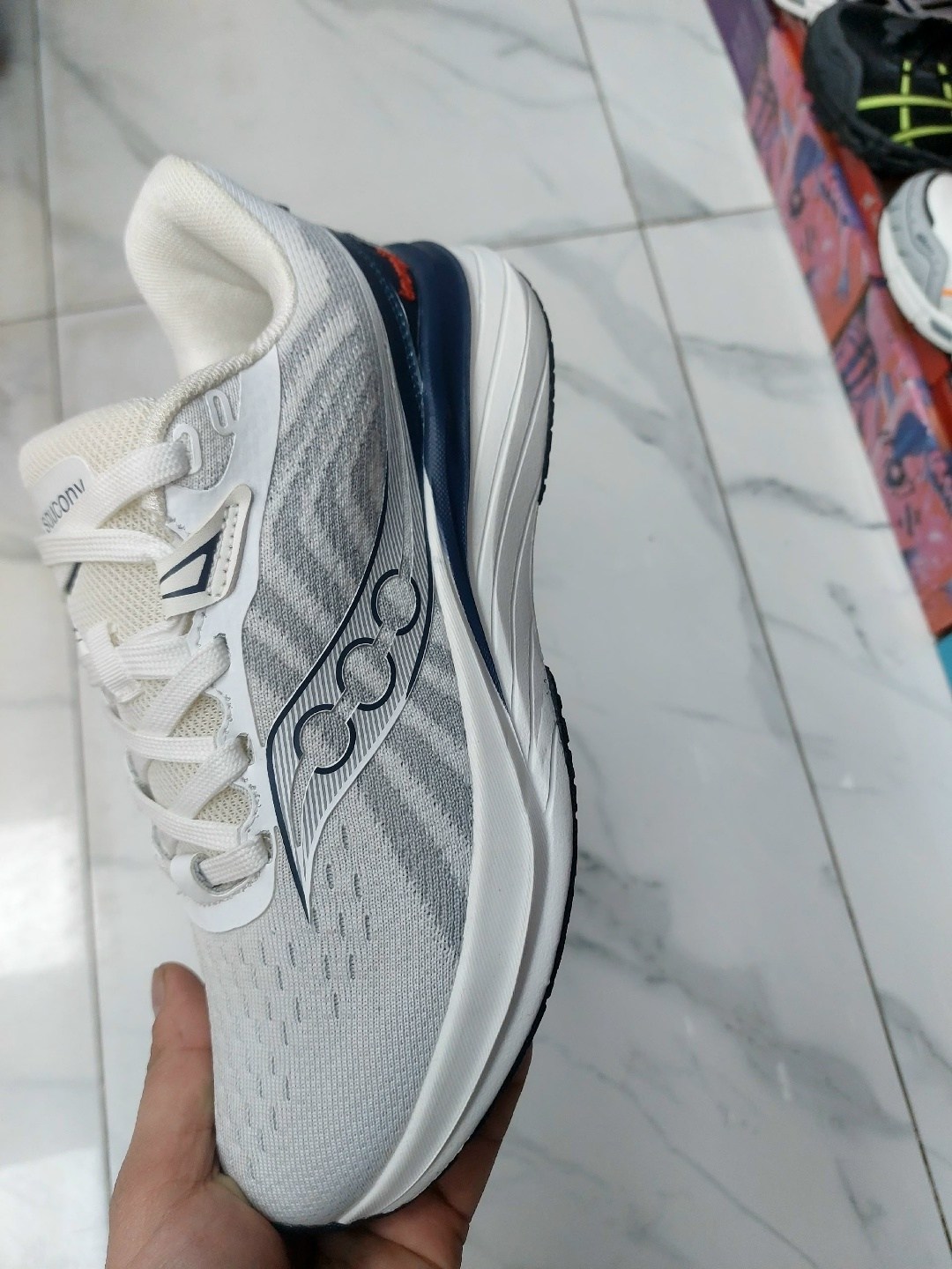 кроссовки saucony,мужские кроссовки saucony,кроссовки saucony endorphin speed 3,мужские кроссовки для бега saucony,мужские кроссовки для бега saucony endorphin