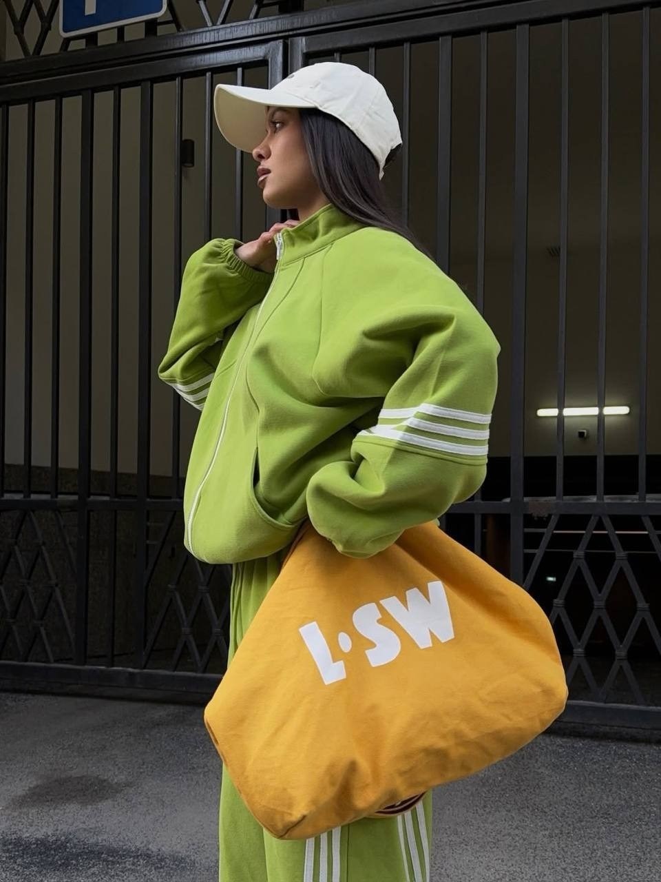 adidas womens orange tracksuit,спортивные костюм,оранжевые спортивные костюмы,adidas originals orange tracksuit,оранжевый костюм