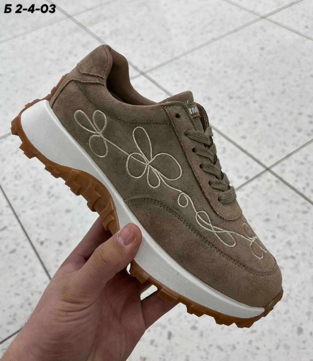 ,кроссовки женские,кроссовки бежевые,замшевые кроссовки, женская