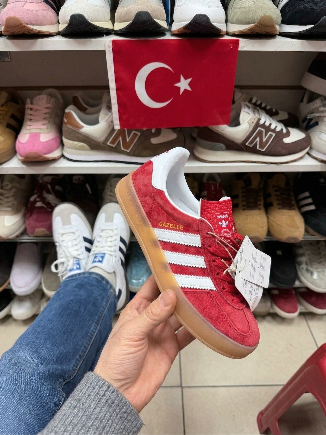 кроссовки adidas,кроссовки adida gazelle,gazelle adidas,кроссовки adidas munchen scarlet gum красный,кроссовки мужские adidas