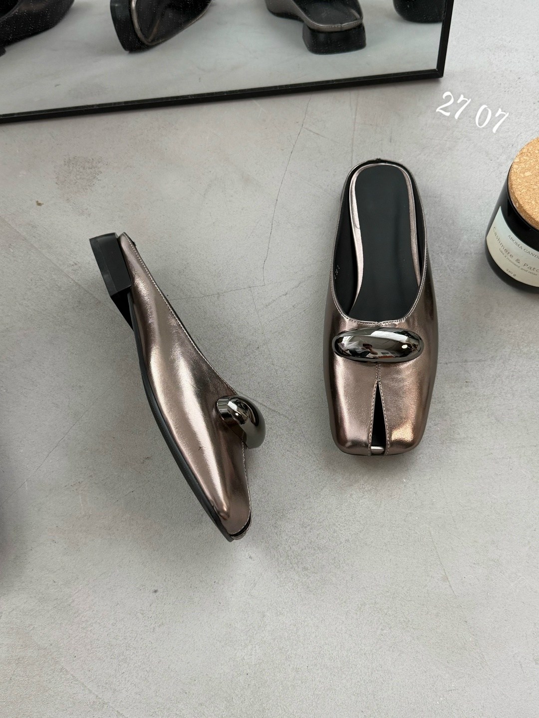 мюли женские,женские шлепанцы,модные шлепанцы,,модные тапочки