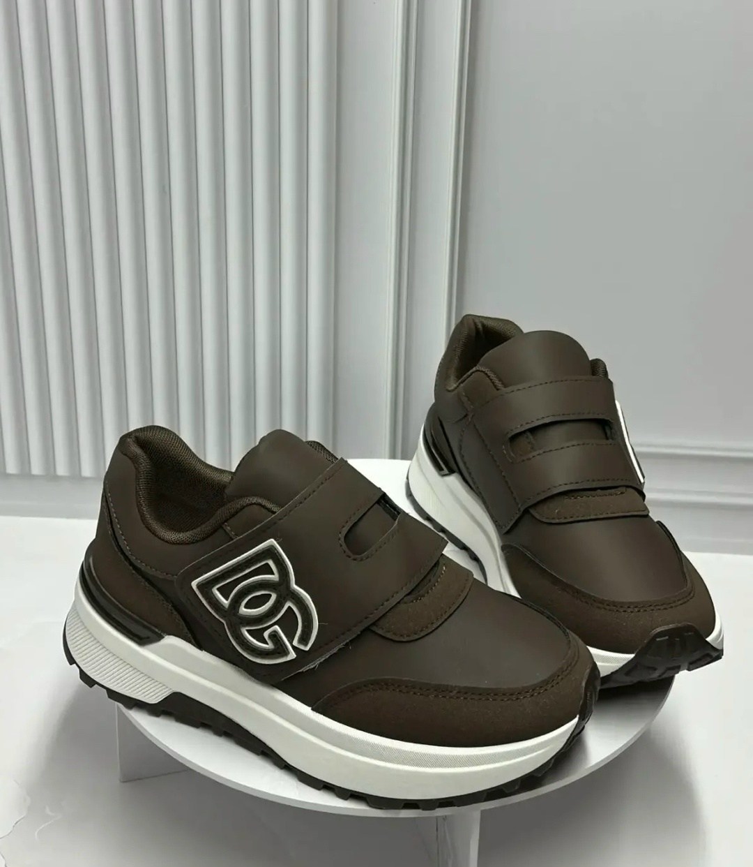 ,кроссовки chanel,женские кроссовки,кроссовки женские коричневые,повседневные кроссовки