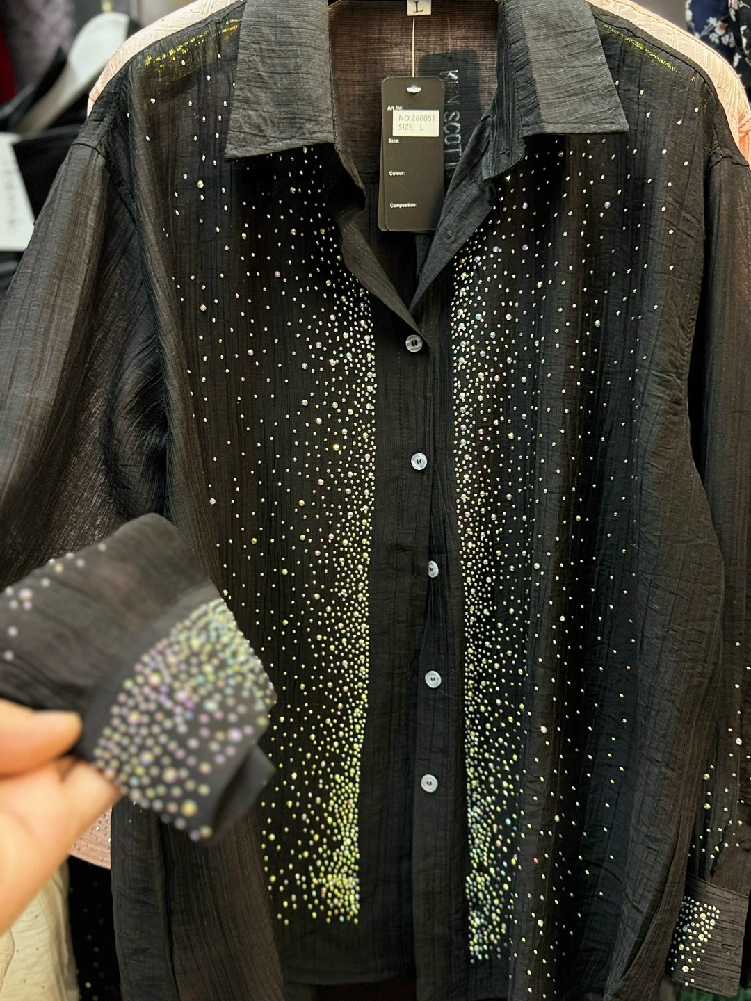 рубашка в стразах,рубашка со стразами женская,женская атласная рубашка стразы,рубашка женская,блузка женская