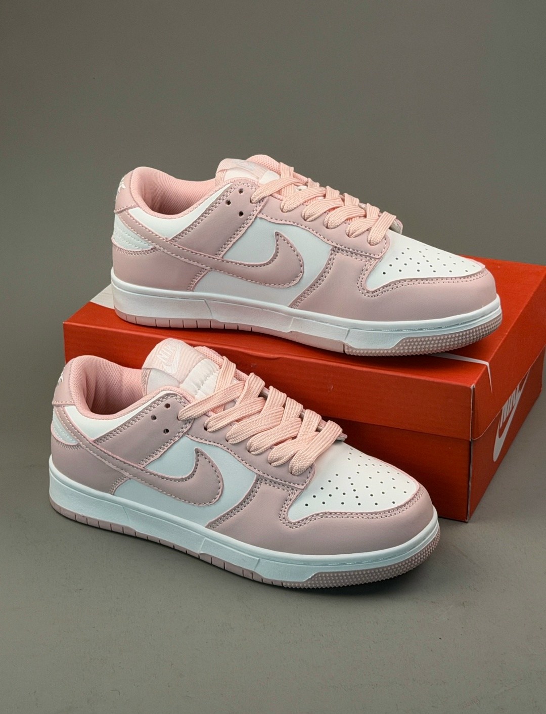 кроссовки nike sb dunk low цвет розовый,розовые данки найк,nike dunk low pink pigeon,кроссовки розовые,кроссовки