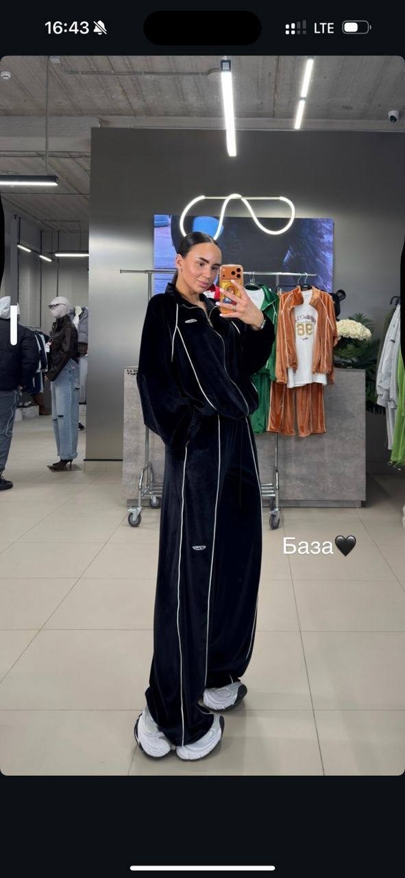 белый спортивный костюм в стиле celine,женский спортивный костюм,костюм спортивный celine,спортивный костюм,женский костюм