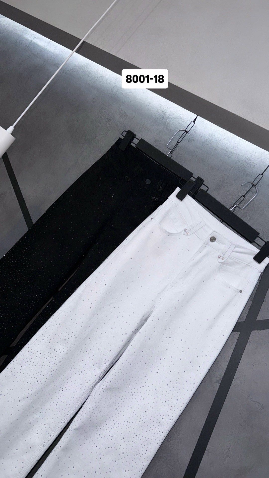 белые джинсы,джинсы белые женские,белые джинсы широкие,джинсы со стразами,брюки со стразами