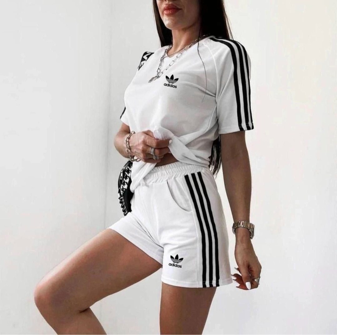 костюм женский с шортами,спортивная одежда женская,спортивные женские костюмы,костюм для девушек,костюм адидас шорты футболка