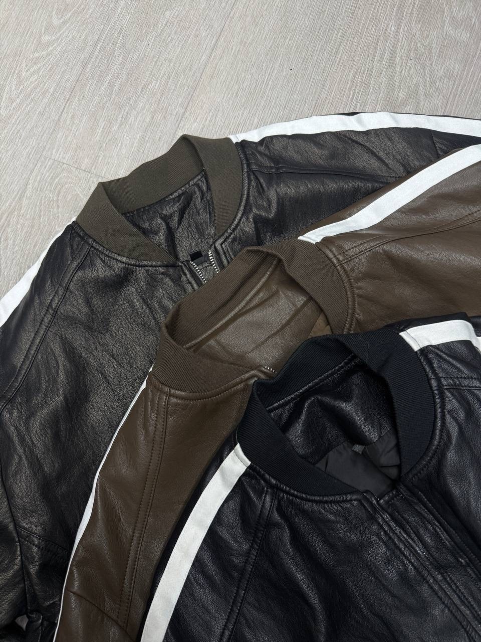 куртка-бомбер из экокожи,куртка бомбер женская,бомбер кожаный,кожаная куртка,куртка бомбер из экокожи emberens