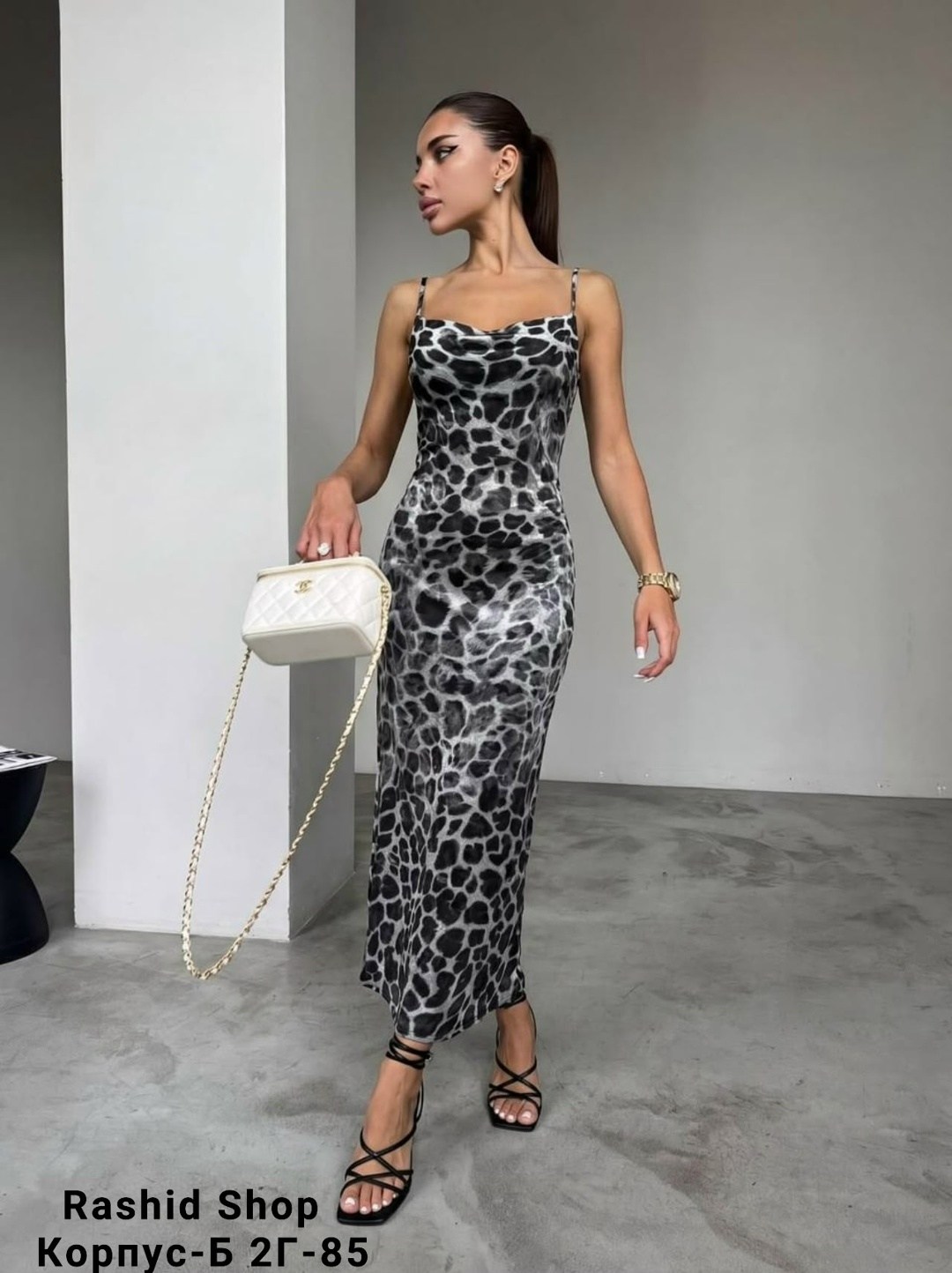 платье-комбинация макси с леопардовым принтом,леопардовое платье комбинация,леопардовое платье-комбинация макси с двойными бретелями,платье с леопардовым принтом,леопардовое платье