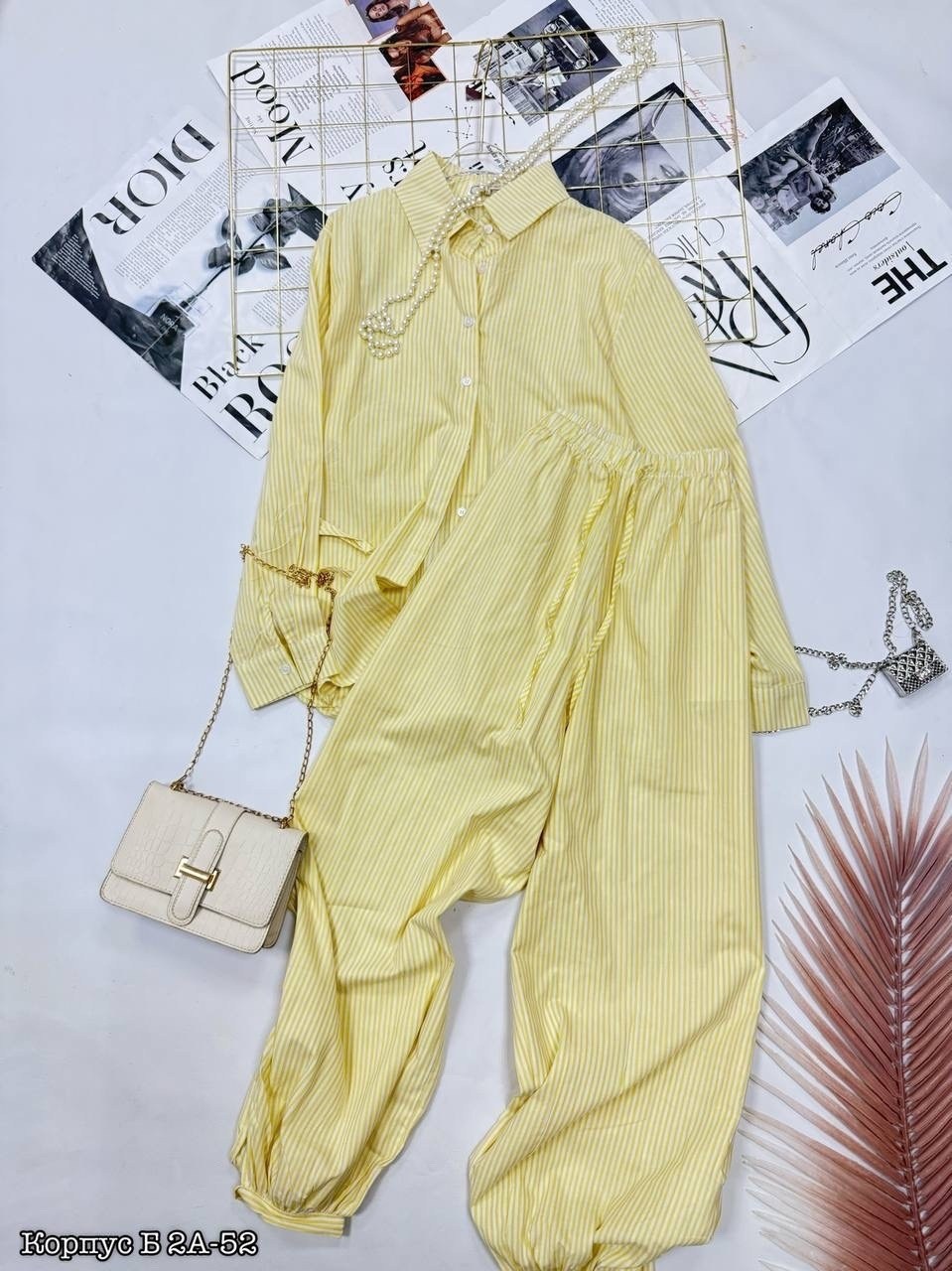 брюки женские белые в голубую полоску,костюм классический,костюм летний брючный с рубашкой,костюм женский,костюм брючный с рубашкой