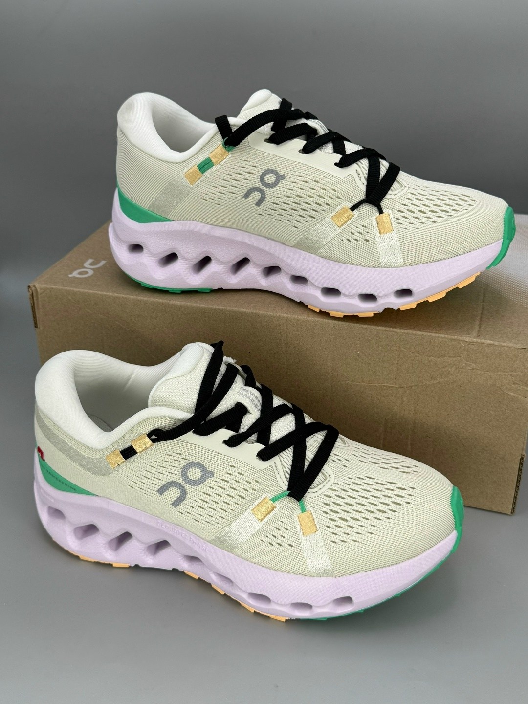 кроссовки,женские кроссовки,беговые кроссовки,кроссовки on,